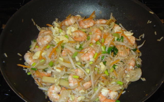 arroz frito quente e picante de frango (camarão)