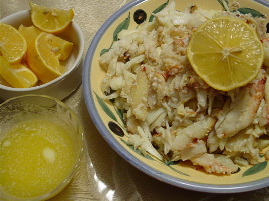 molho de manteiga de alho limão para caranguejo (ou frutos do mar)