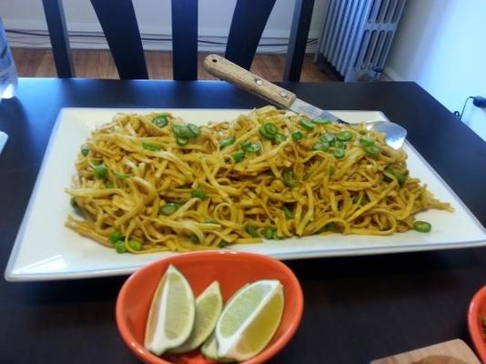 macarrão de curry madras