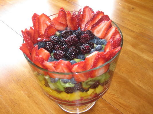 salada de frutas com xarope de baunilha
