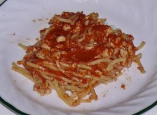 Caçarola de espaguete da mãe brown