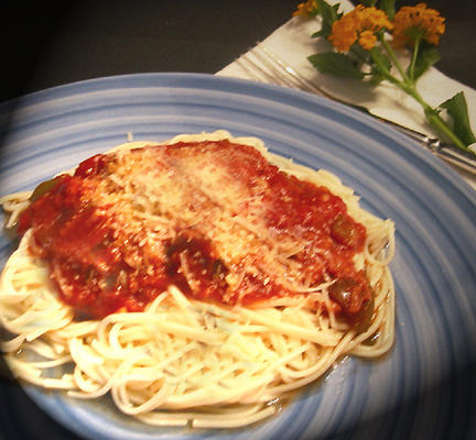 espaguete com molho de berinjela (beringela)