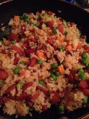 arroz frito de cachorro-quente