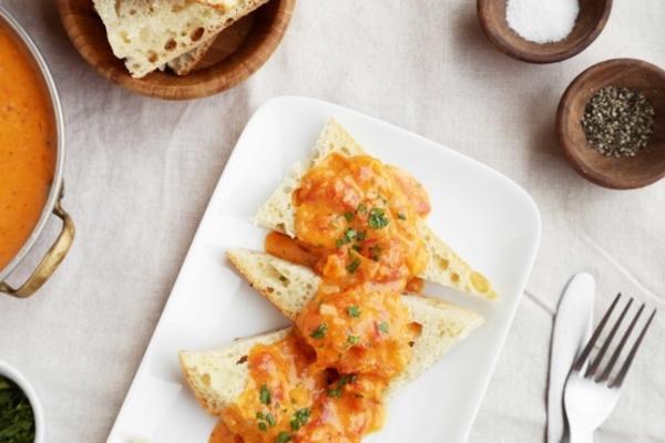 queijo cheddar rarebit