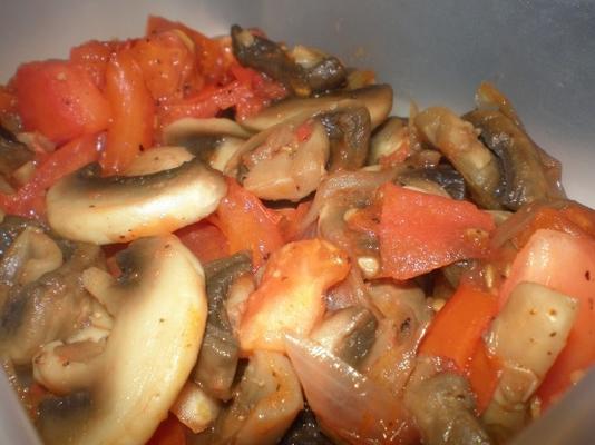cogumelo, tomate e cebola refogue