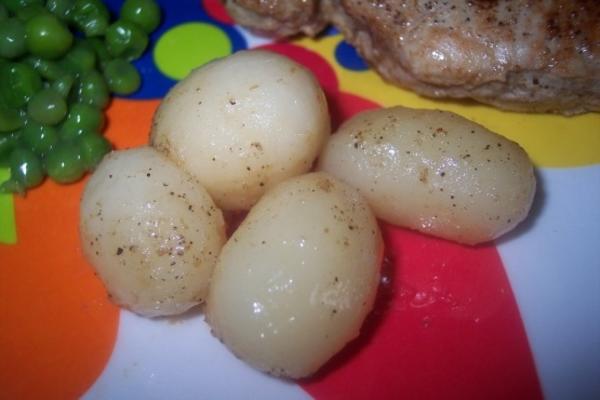 batatas novas assadas no forno