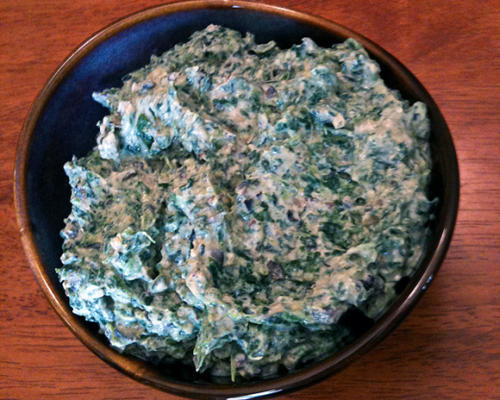 realmente bom mergulho de tofu de espinafre vegan (mesmo se você odeia tofu / vegan