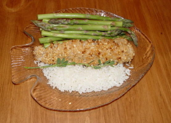 Croaker assado com amendoim rachado