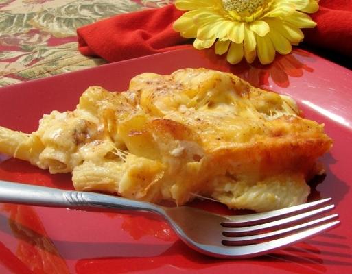 o grande macarrão com queijo americano