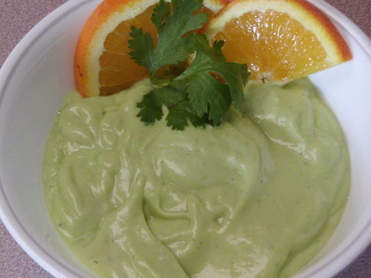 sopa de laranja abacate refrigerada