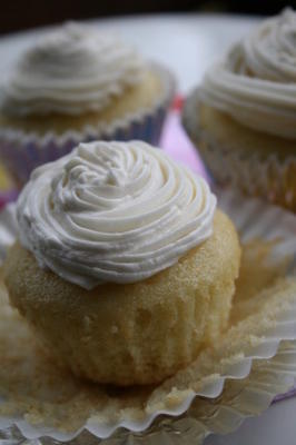 pudim de chocolate branco cobertura de buttercream