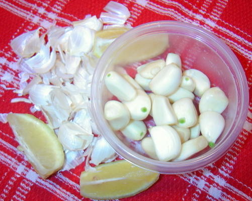 o milagre truque de descascar alho de 1 minuto