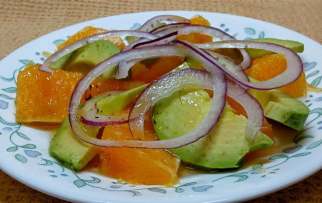 salada de abacate, laranja e roxa
