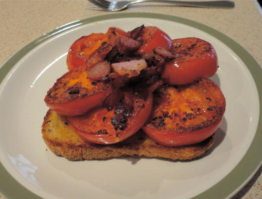 tomate e bacon café da manhã