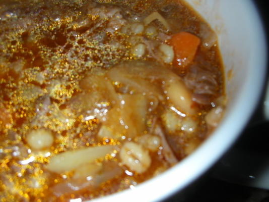 sopa de cevada de carne caribenha com legumes