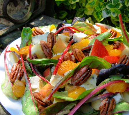 salada de espinafre com stilton branco e frutas