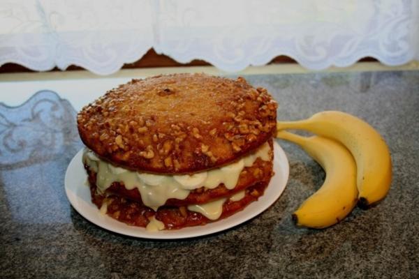 torta de banana com nozes e caramelo