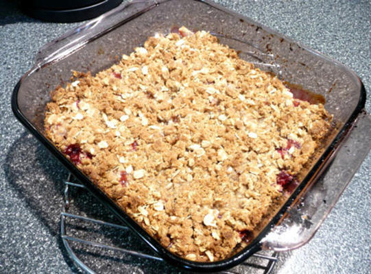 crumble de pêra-cranberry crocante