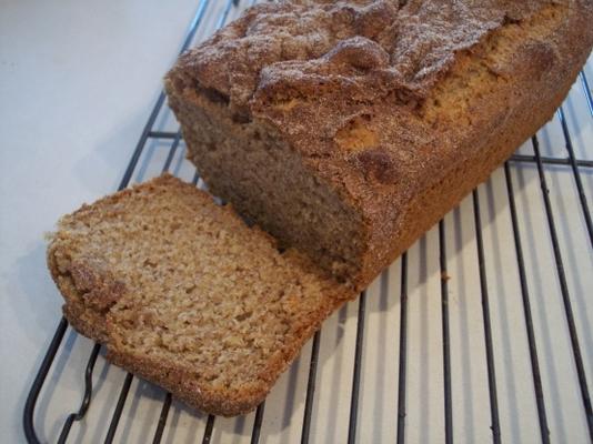 pão de banana com cobertura de canela