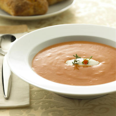 sopa de tomate com chavrie