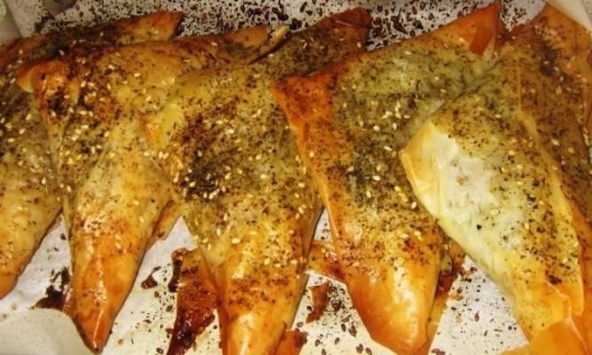 triângulos de espinafre-queijo
