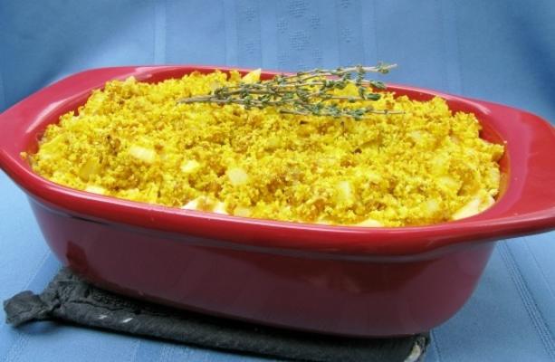 macarrão de quatro queijo com curry crocante