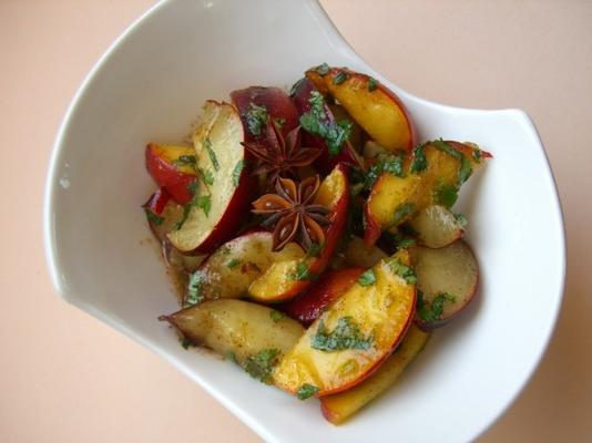 salada de pêssego e ameixa