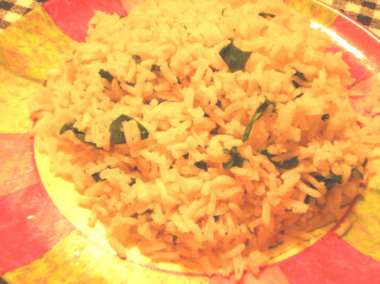 arroz de alho de maria com espinafre