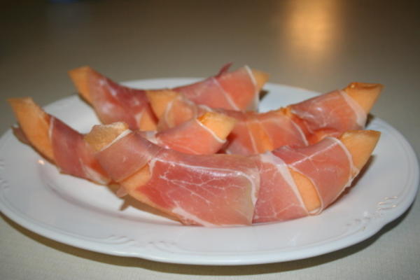 prosciutto e melão (prosciutto y meloni)