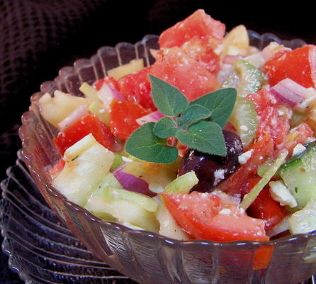 salada grega simples
