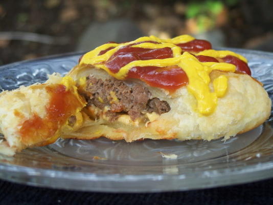 cheeseburgers de massa folhada