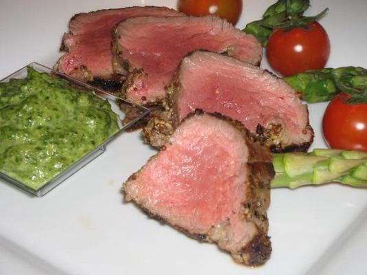 filé de carne com molho verde