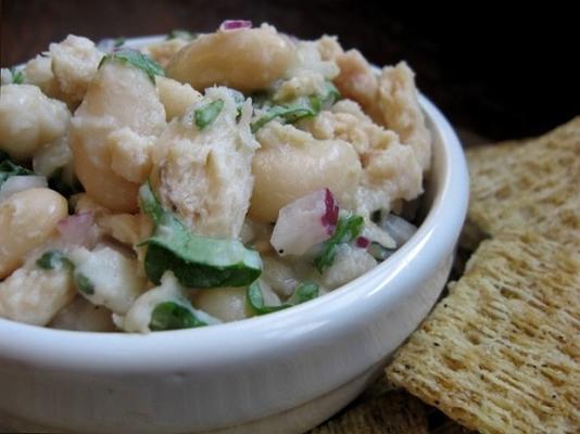 salada de atum e feijão branco