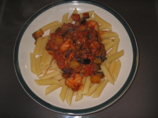 espaguete com camarão e berinjela (beringela)