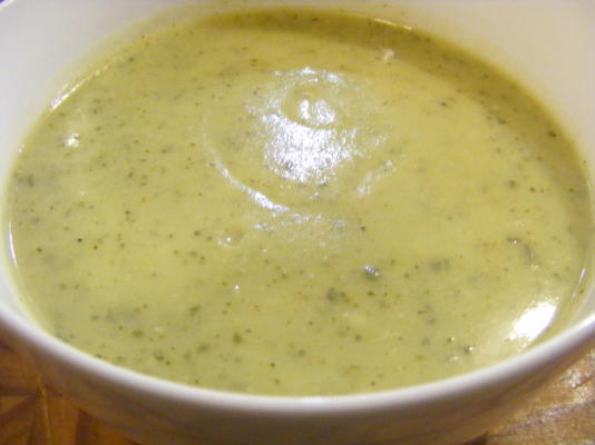 sopa de abobrinha / courgette (bom para quem gosta de peso)