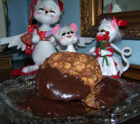 ola grande - cookies mergulhados no ganache do chocolate