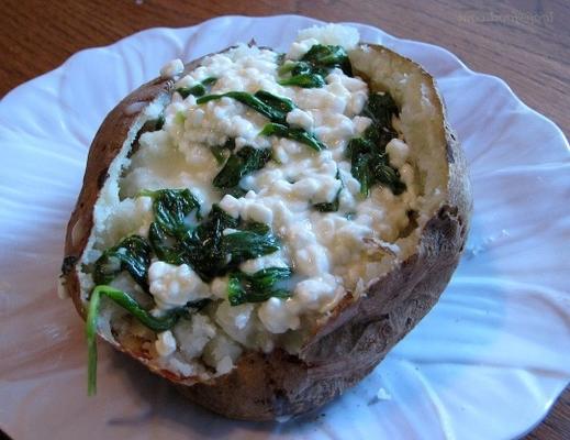 batatas recheadas com espinafre e parmesão mais leves com variação vegan