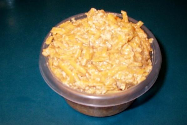 propagação de queijo cheddar em vaso