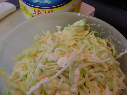 Linda incrivelmente fácil cremosa low carb confetti cole slaw