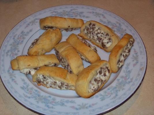 Croissants de cream cheese e salsicha