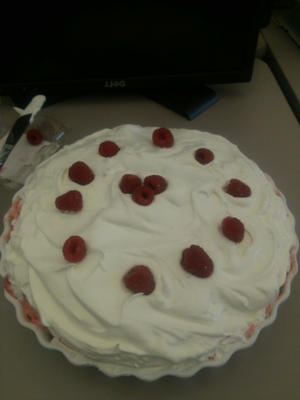 sobremesa de bolo de comida de anjo de morango