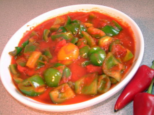 pimentão verde e curry de tomate
