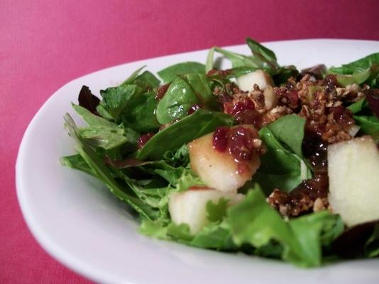 salada de maçã pecan com vinagrete de cranberry