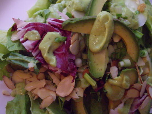 salada saudável de abacate