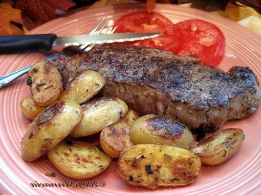 batatas temperadas com lavanda e alecrim.