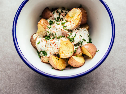 pote de barro cremoso batatas vermelhas de queijo cremoso