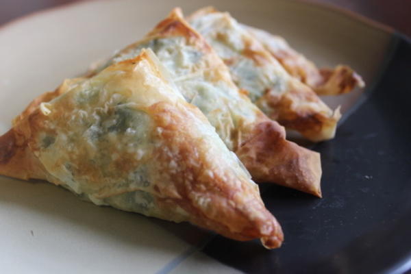 mini spanakopita (tortas de espinafre grego)