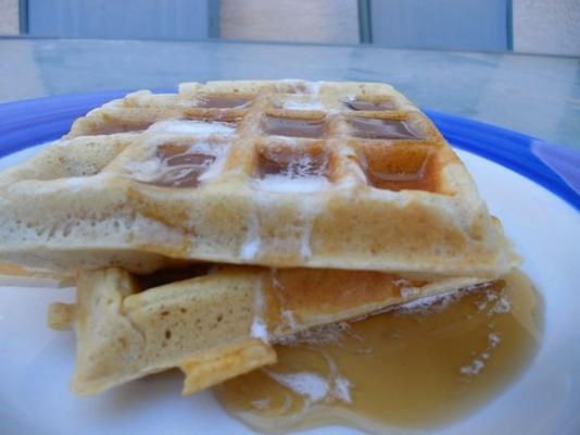 waffles de manteiga de amendoim e geléia