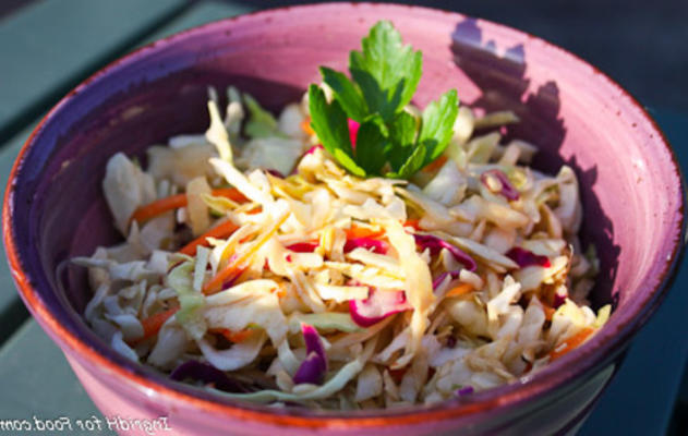 salada de repolho tailandês