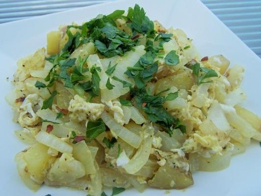 batatas turcas e ovos (patatesli yumurta)